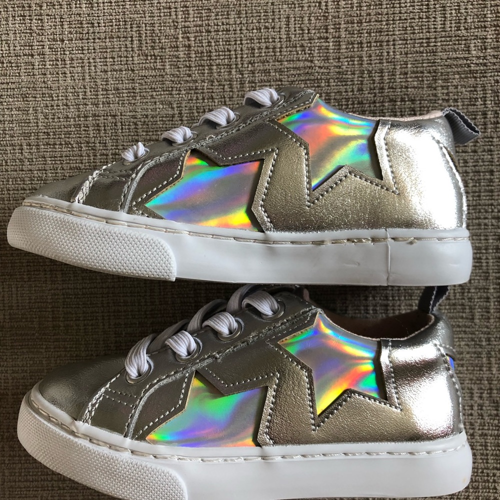 Kids silver star Gymboree sneakers Size 7